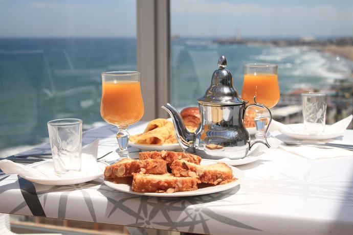 Imagen del bar/restaurante del Hotel Azur, Casablanca. Foto 3