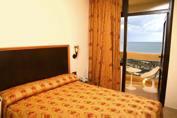 Imagen de la habitación del Hotel Azur, Casablanca. Foto 5