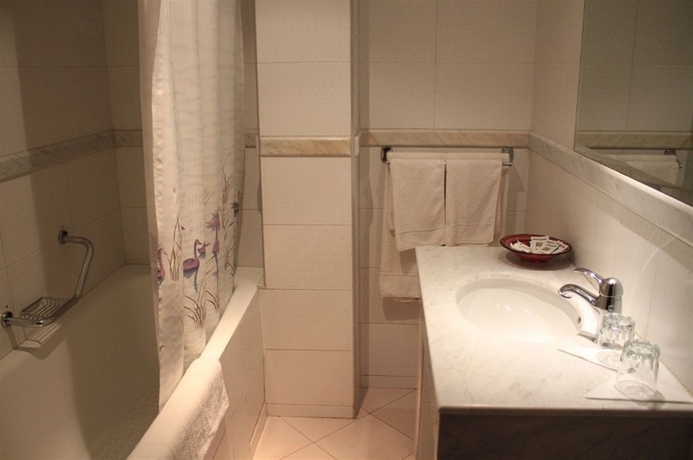 Imagen de la habitación del Hotel Azur, Casablanca. Foto 6