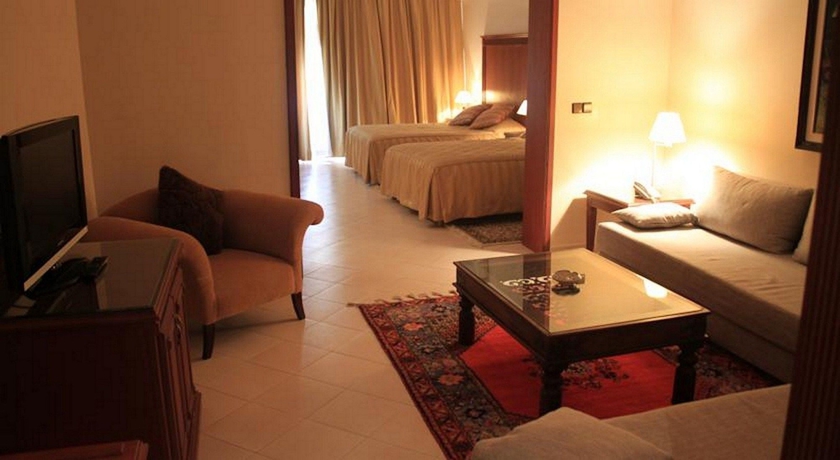 Imagen de la habitación del Hotel Azur, Casablanca. Foto 11