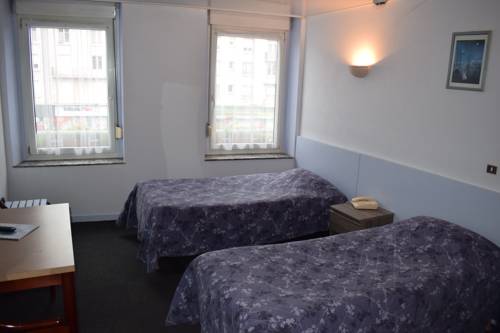 Imagen de la habitación del Hotel Azur, EPINAL. Foto 8