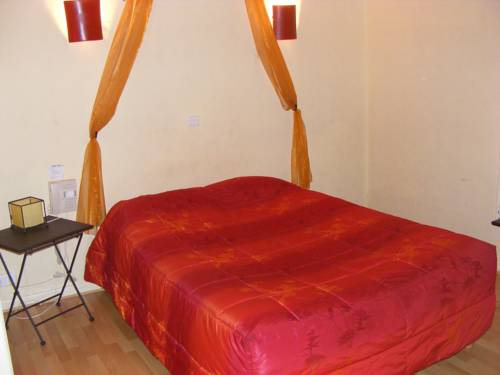 Imagen de la habitación del Hotel Azur, EPINAL. Foto 14