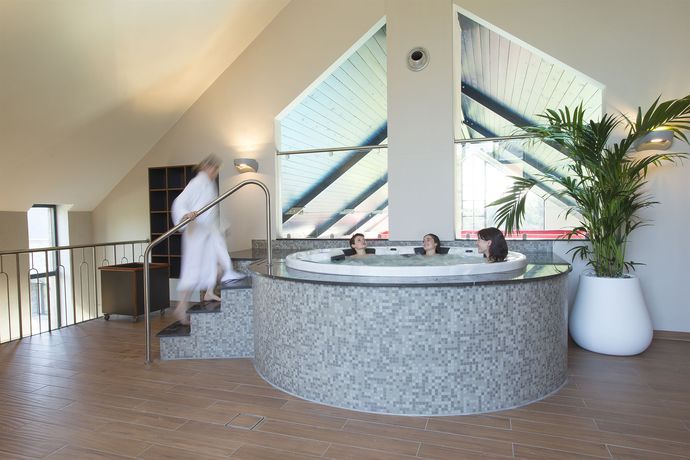 Imagen de la piscina del Hotel Azur En Ardenne. Foto 16