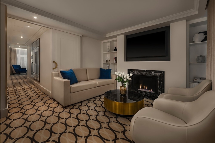 Imagen de la habitación del Hotel Azur Legacy Collection. Foto 3