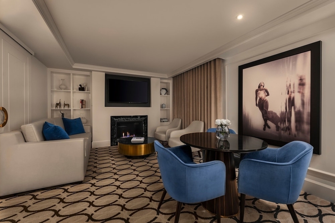 Imagen de la habitación del Hotel Azur Legacy Collection. Foto 4