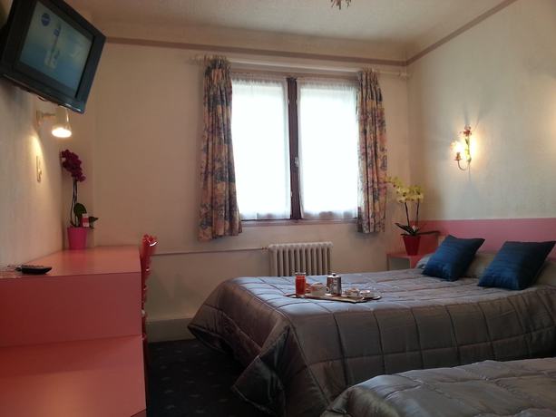 Imagen de la habitación del Hotel Azur, Les Écoles. Foto 5