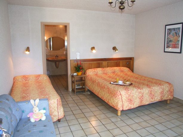 Imagen de la habitación del Hotel Azur, Les Écoles. Foto 8