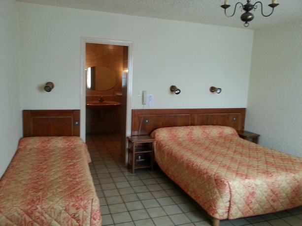 Imagen de la habitación del Hotel Azur, Les Écoles. Foto 14