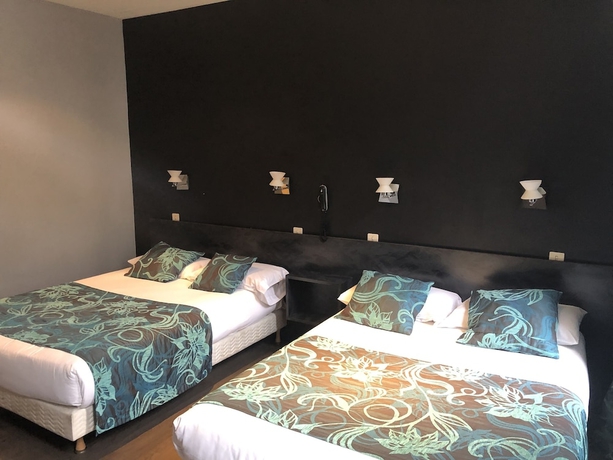 Imagen de la habitación del Hotel Azur, Marsella. Foto 3