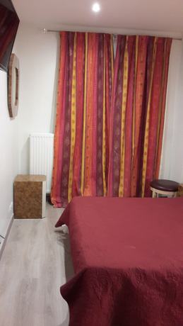 Imagen de la habitación del Hotel Azur Montmartre. Foto 5