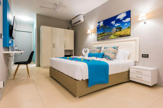 Imagen de la habitación del Hotel Azur Paradise. Foto 20