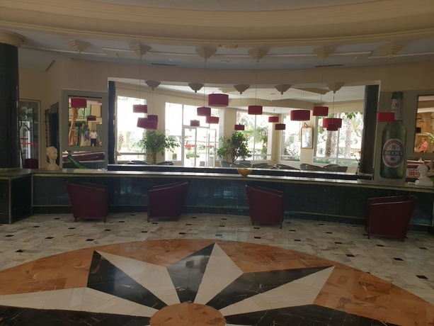 Imagen del bar/restaurante del Hotel Azur Plaza. Foto 2