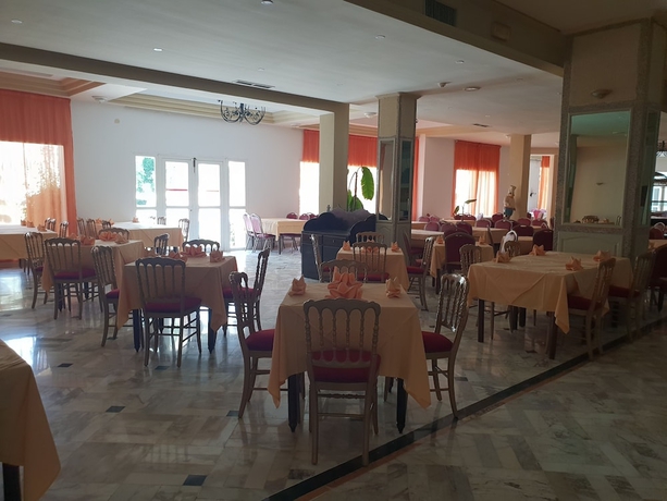 Imagen del bar/restaurante del Hotel Azur Plaza. Foto 4