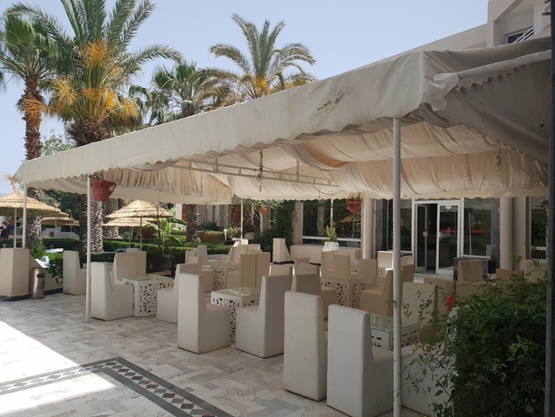 Imagen del bar/restaurante del Hotel Azur Plaza. Foto 5