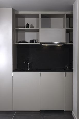 Imagen de la habitación del Hotel Azur Suites. Foto 6