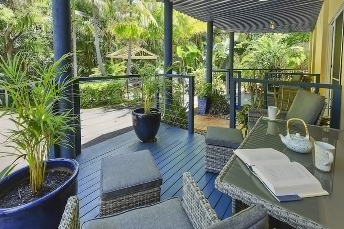 Imagen de los exteriores del Hotel Azura Beach House Bandb. Foto 9