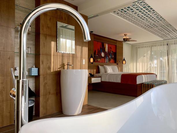 Imagen de la habitación del Hotel Azura Beach Resort - All Inclusive - Adults Only. Foto 6