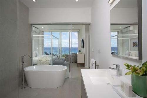 Imagen general del Hotel Azura Bermuda. Foto 4