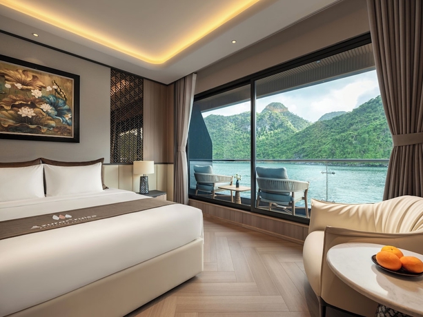 Imagen de la habitación del Hotel Azura Cruise. Foto 5