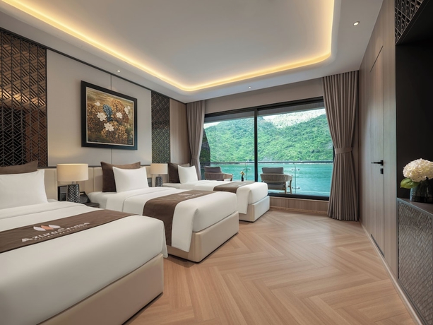 Imagen de la habitación del Hotel Azura Cruise. Foto 7