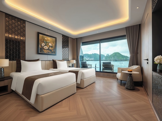 Imagen de la habitación del Hotel Azura Cruise. Foto 10