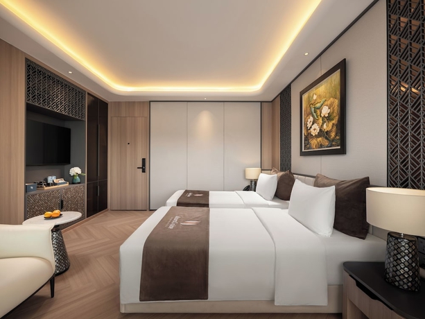Imagen de la habitación del Hotel Azura Cruise. Foto 11