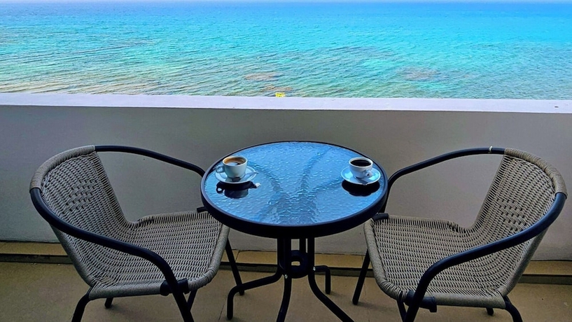 Imagen de la habitación del Hotel Azure Bay, Kyrenia. Foto 5