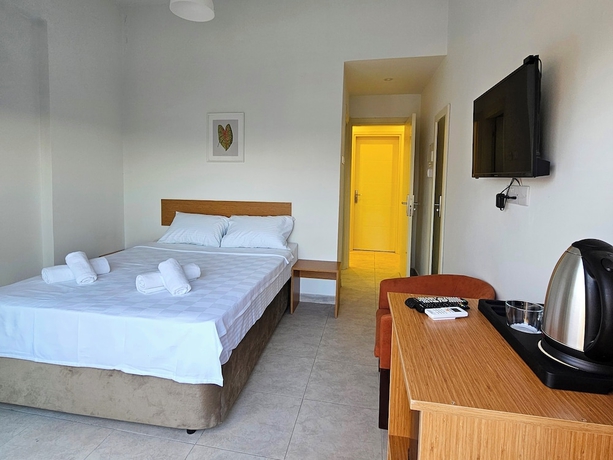 Imagen de la habitación del Hotel Azure Bay, Kyrenia. Foto 11