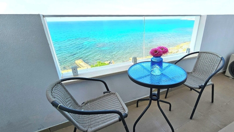 Imagen de la habitación del Hotel Azure Bay, Kyrenia. Foto 14