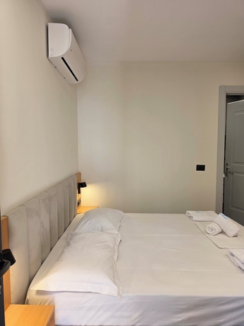 Imagen de la habitación del Hotel Azure Dhermi. Foto 6