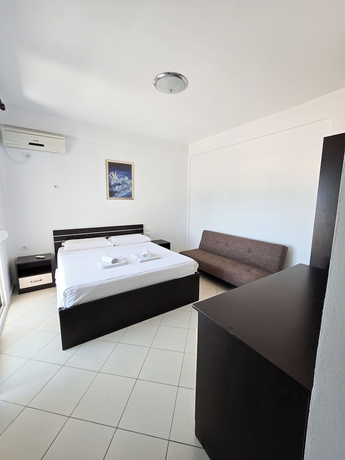 Imagen de la habitación del Hotel Azure Dhermi. Foto 11