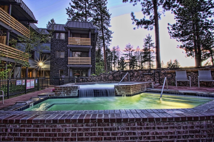 Imagen de los exteriores del Hotel Azure. Foto 10