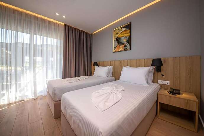 Imagen de la habitación del Hotel Azure Inn. Foto 14