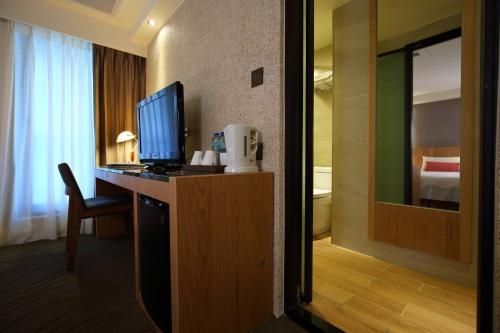 Imagen de la habitación del Hotel Azure, Jian. Foto 10