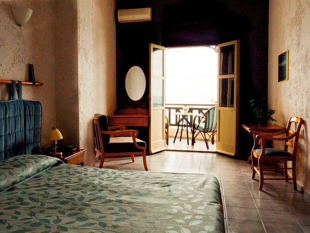 Imagen general del Hotel Azure Mare. Foto 8