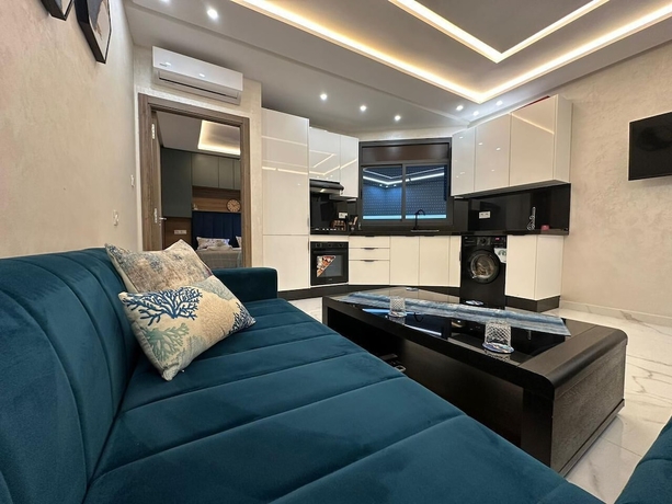 Imagen de la habitación del Hotel Azure Nador Suites. Foto 1