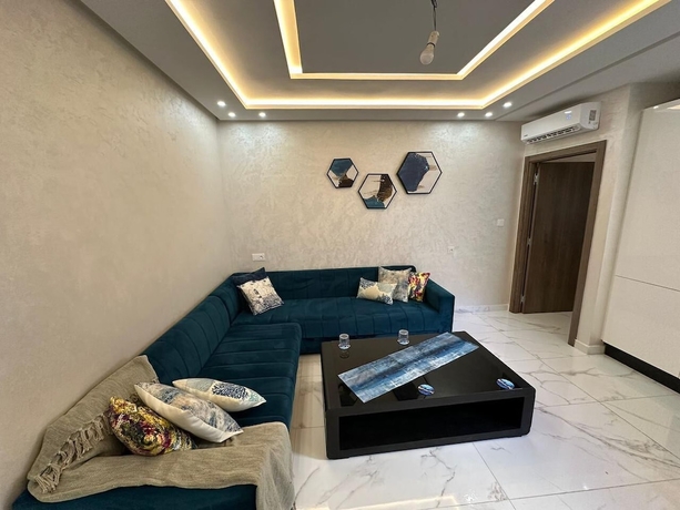 Imagen de la habitación del Hotel Azure Nador Suites. Foto 8