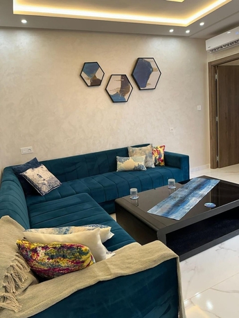 Imagen de la habitación del Hotel Azure Nador Suites. Foto 10