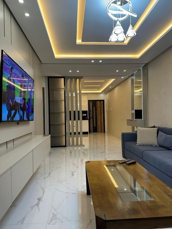 Imagen de la habitación del Hotel Azure Nador Suites. Foto 11
