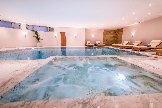 Imagen de la piscina del Hotel Azure Resort & SPA. Foto 6