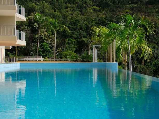 Imagen del bar/restaurante del Hotel Azure Sea Whitsunday Resort. Foto 3