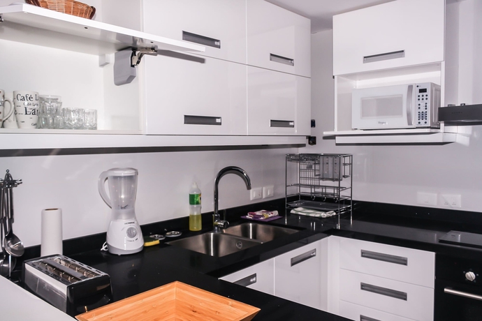 Imagen de la habitación del Hotel Azure Towers. Foto 9