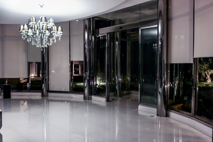 Imagen de los interiores del Hotel Azure Towers. Foto 11