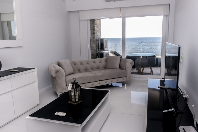 Imagen de los interiores del Hotel Azure Towers. Foto 15