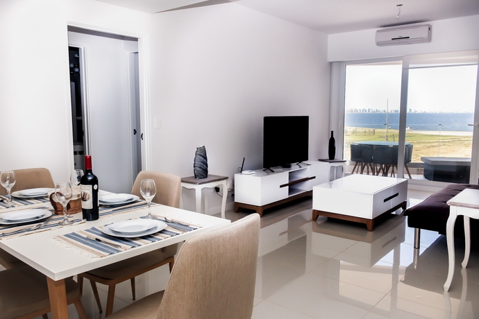 Imagen de los interiores del Hotel Azure Towers. Foto 16