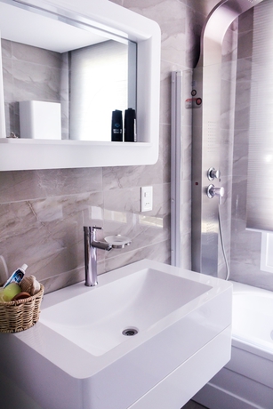 Imagen de la habitación del Hotel Azure Towers. Foto 10