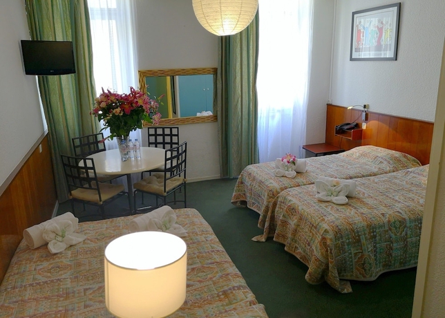 Imagen de la habitación del Hotel Azurene Royal. Foto 3