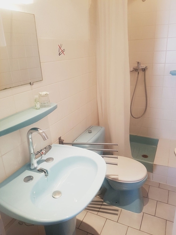 Imagen de la habitación del Hotel Azurene Royal. Foto 15