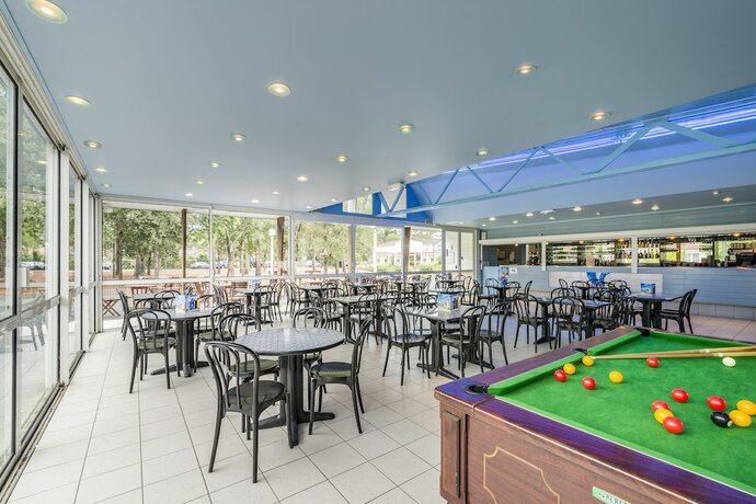 Imagen del bar/restaurante del Hotel Azureva Longeville-sur-mer. Foto 12