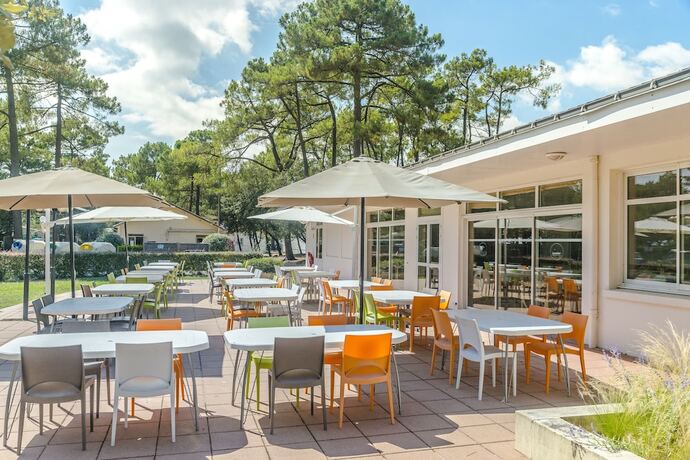 Imagen general del Hotel Azureva Longeville-sur-mer. Foto 8